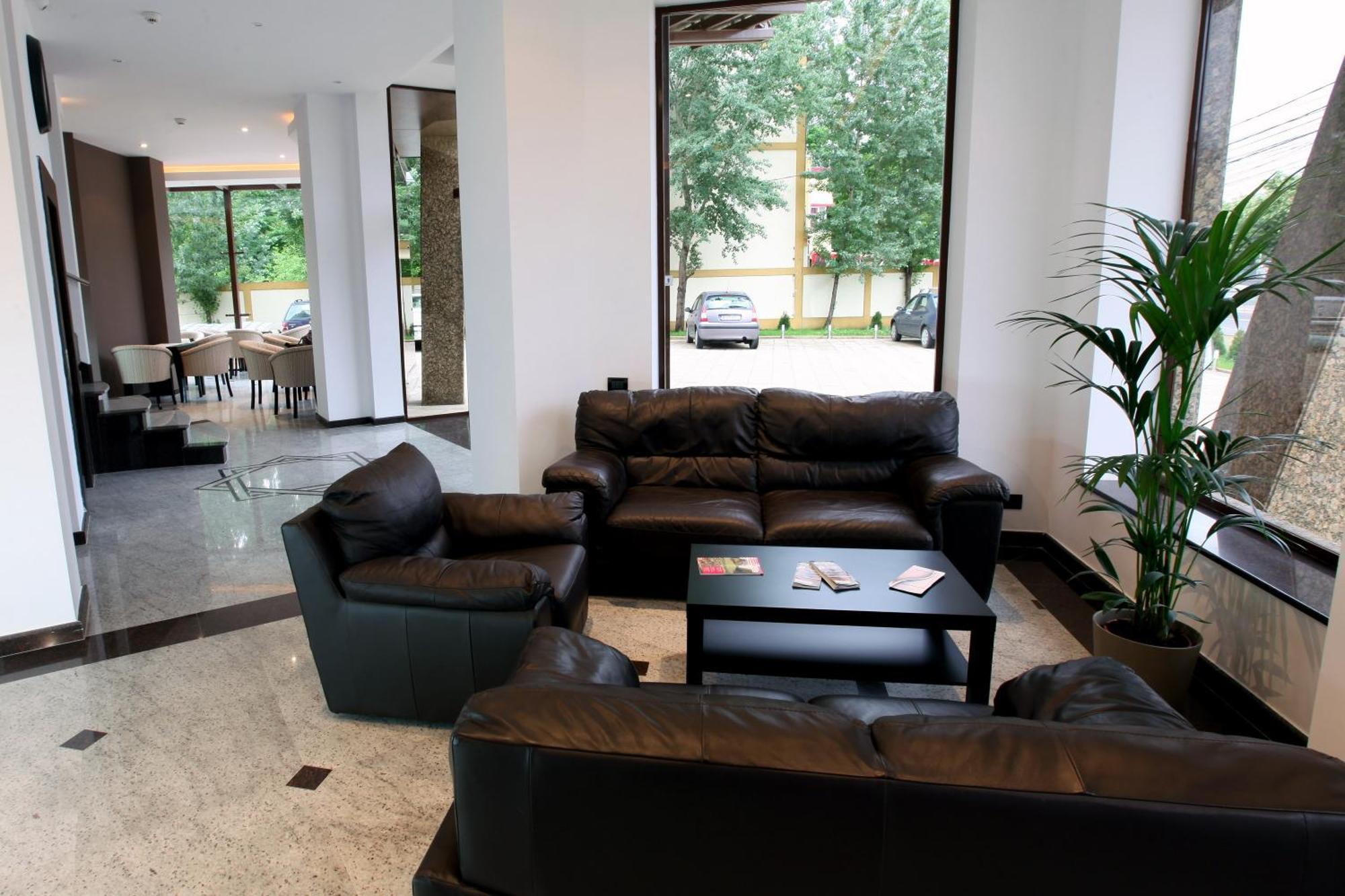 Ambiance Hotel Bukarest Exteriör bild