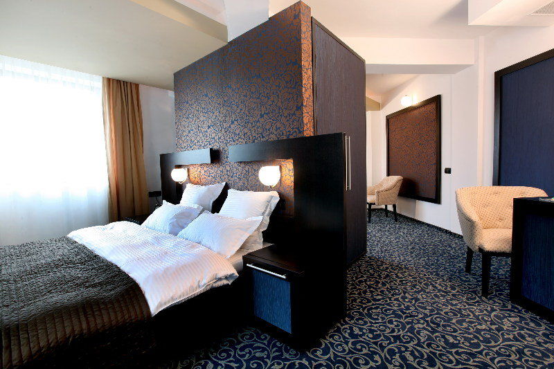 Ambiance Hotel Bukarest Exteriör bild